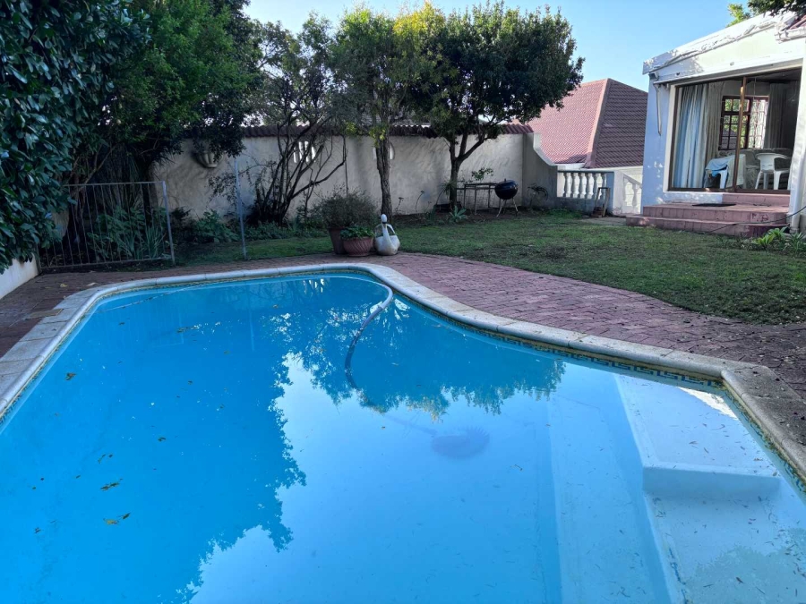 3 Bedroom Property for Sale in Green Point Western Cape